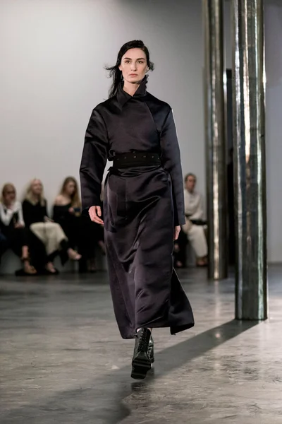 Look 29